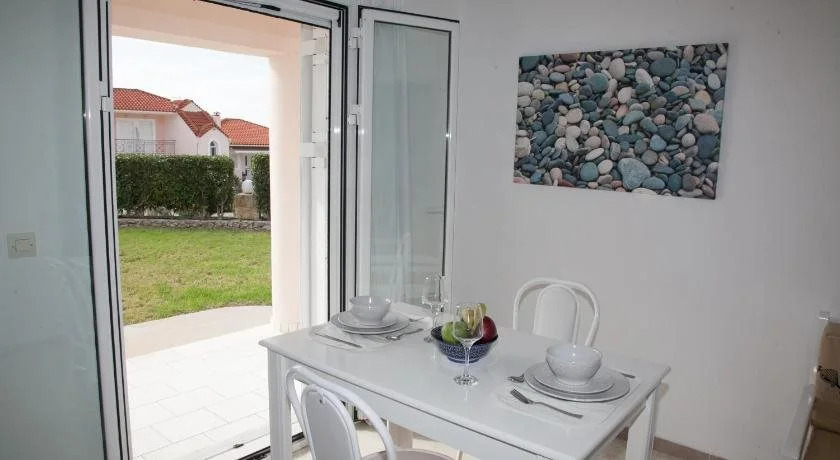 Cavaliere Houses
