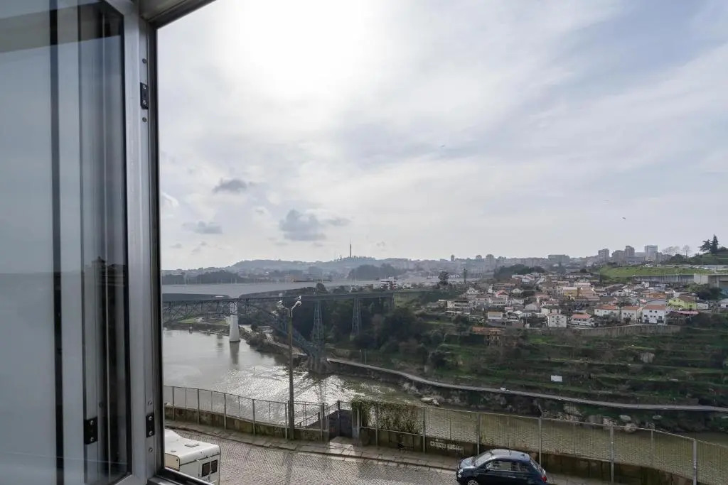 Trendy Flats - Instaworthy River View by Host Wise