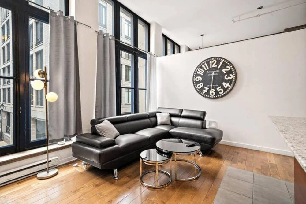 Old Montreal Street View 2BR Loft Hotel