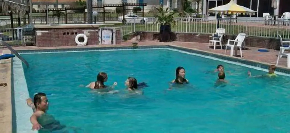 Lake Roy Beach Inn - Winter Haven