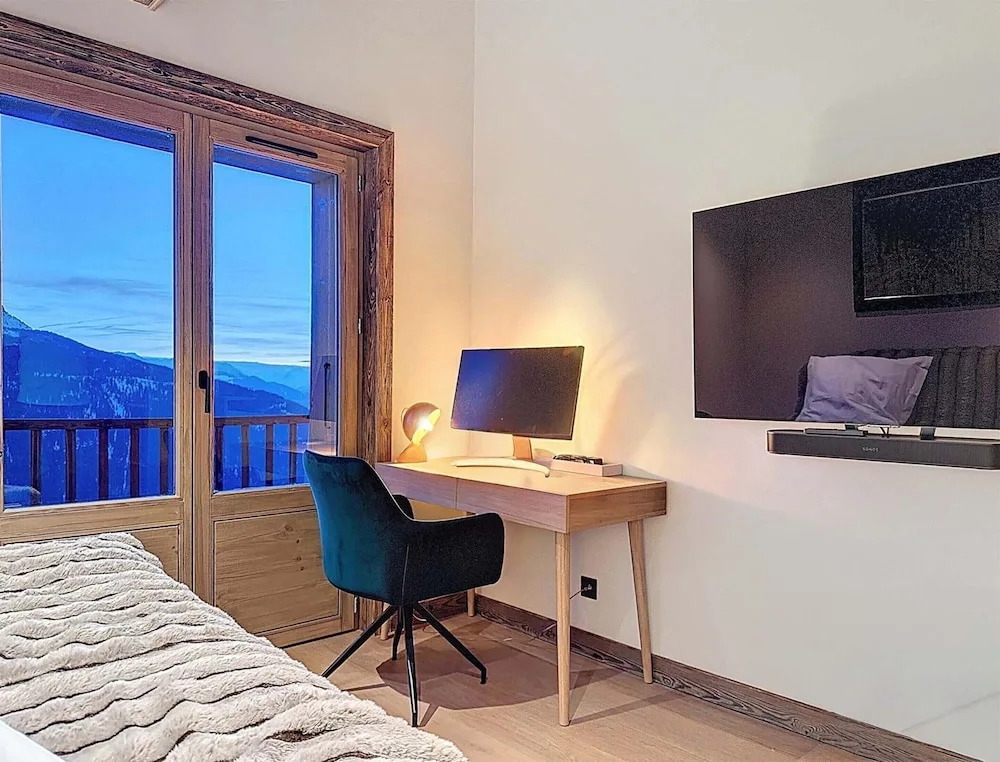 Luxury Alpine Chalet in La Rosiere for 12 Guests