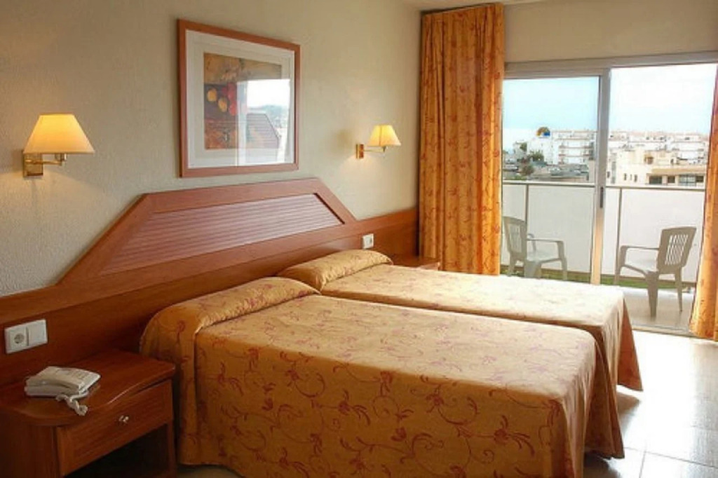 Roulette 3* Lloret de Mar Hotel