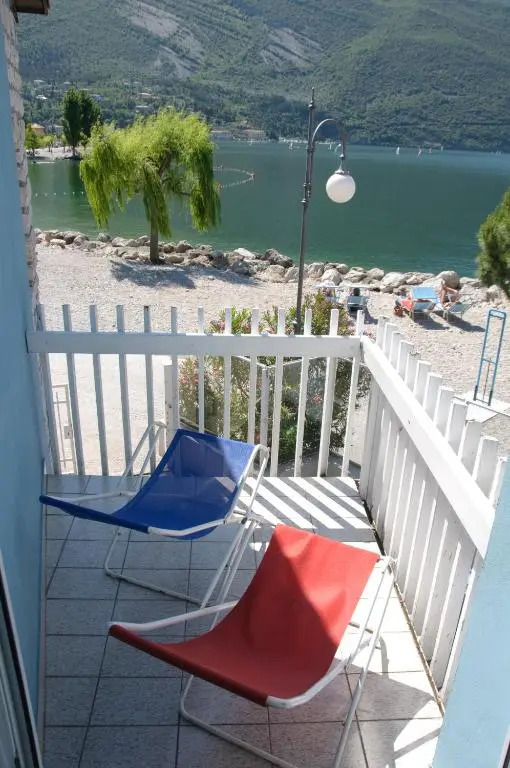 Casa Toblini al Lago on the beach