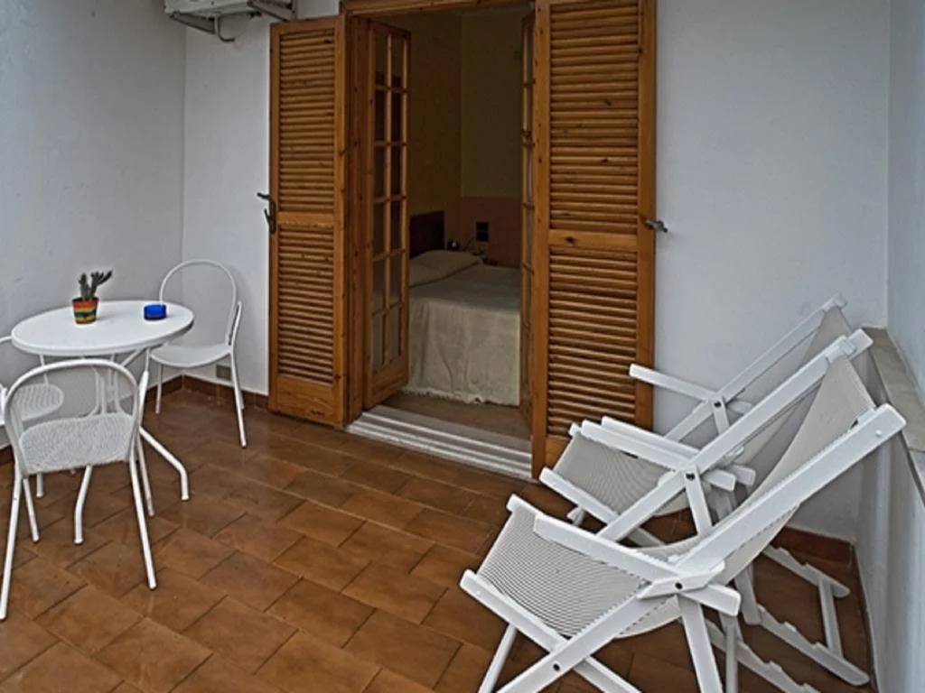Hotel Apeneste