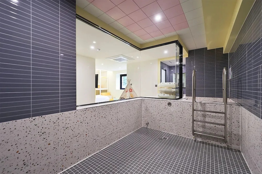 Doan Kids Hotel