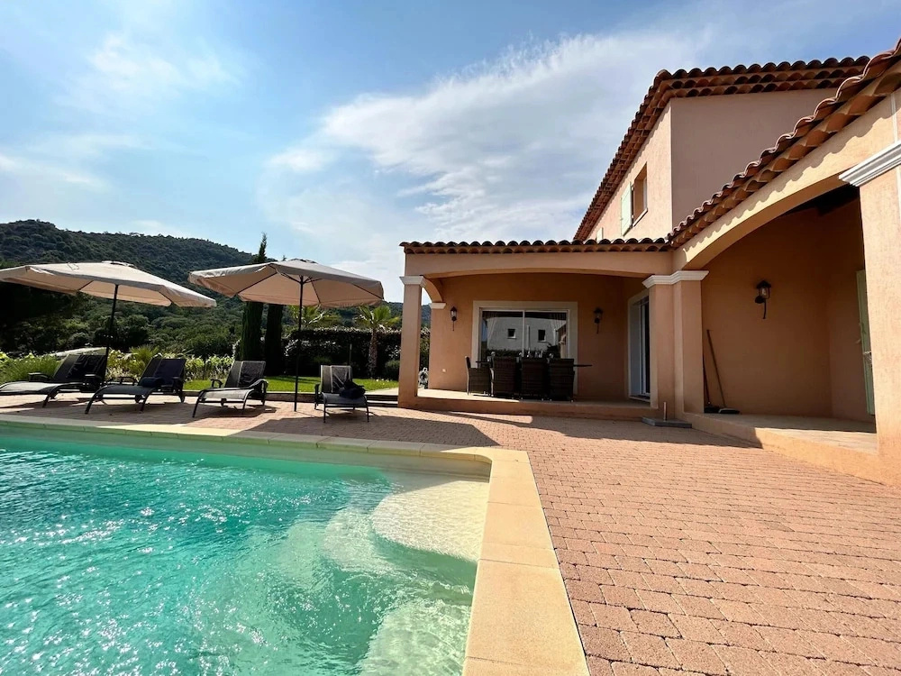 Villa in Plan-de-la-tour With Pool & Vineyard Views