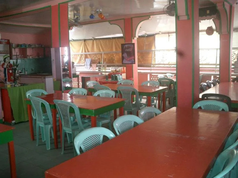 Manalos Lodge and Restaurant