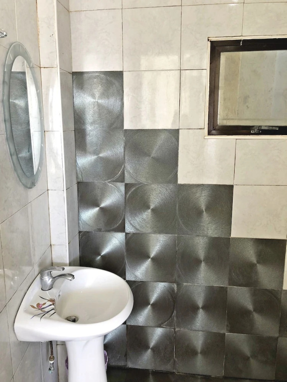 Rey-Alexandria Suites Annex