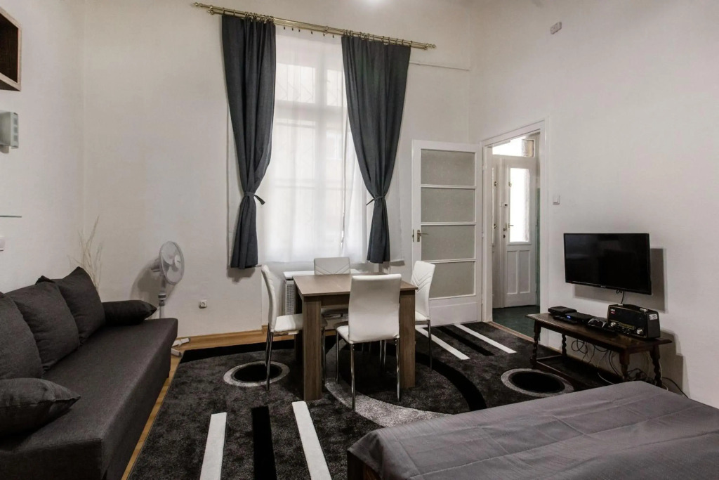 Synagogue Apartments
