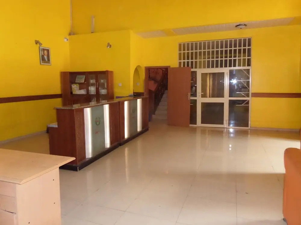 Bakis Continental Hotel