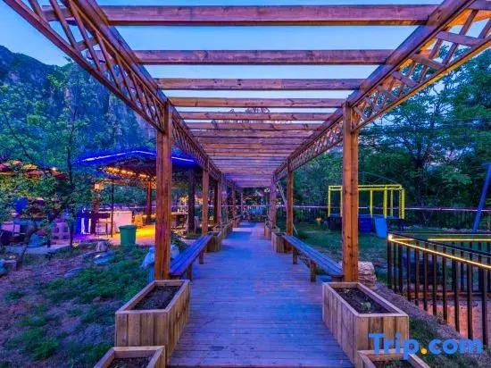 Shidu Xiaotun Mountain House Homestay