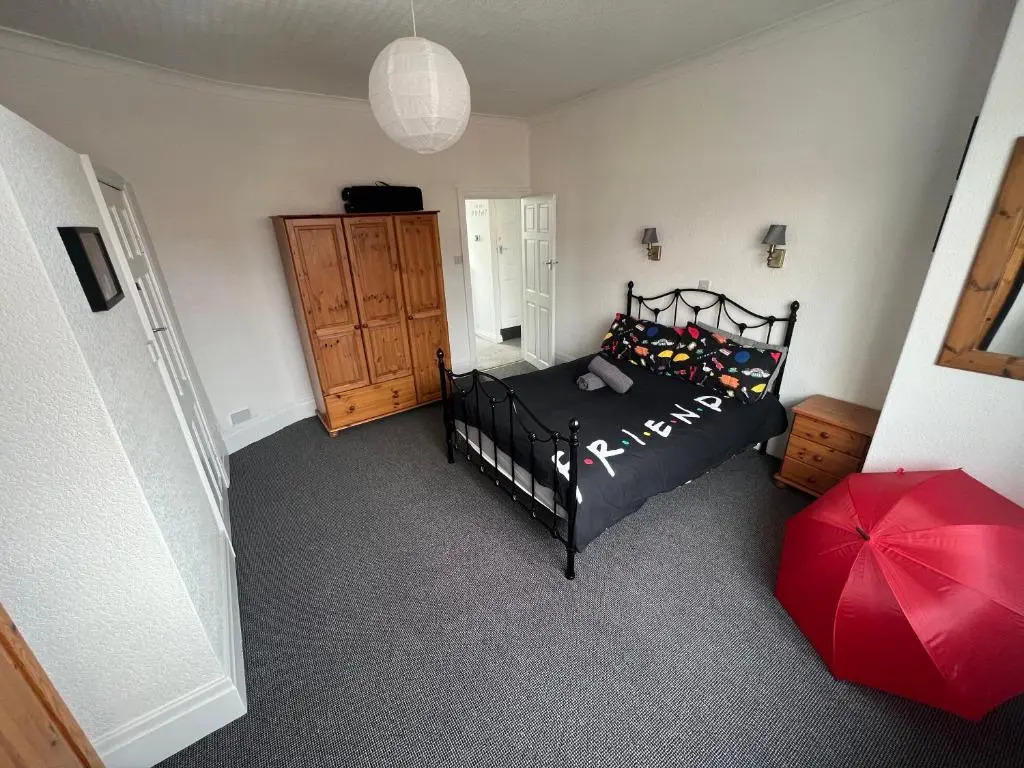 Friends House, Hot Tub, Sleeps 8