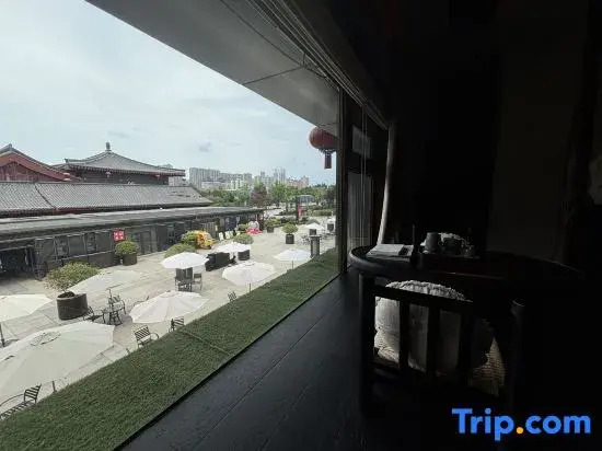 Hermitage Pagoda View Courtyard Hotel