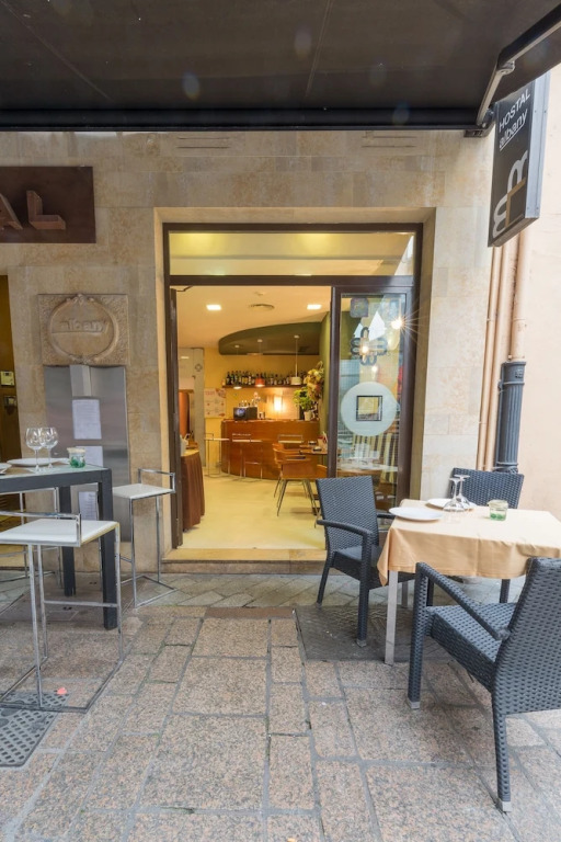 Hostal Albany