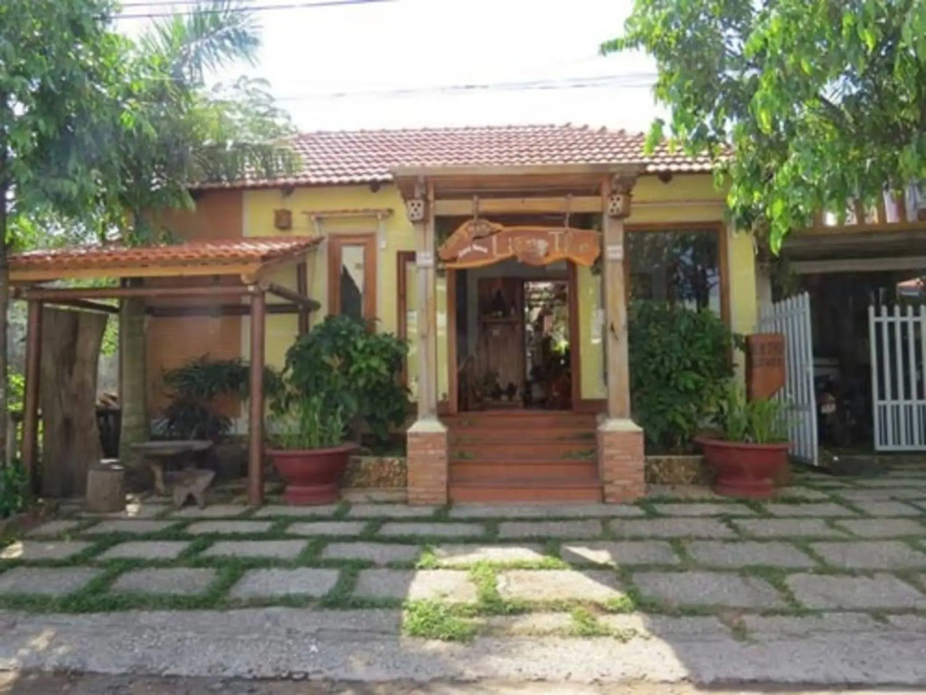 Liên Tho Hotel