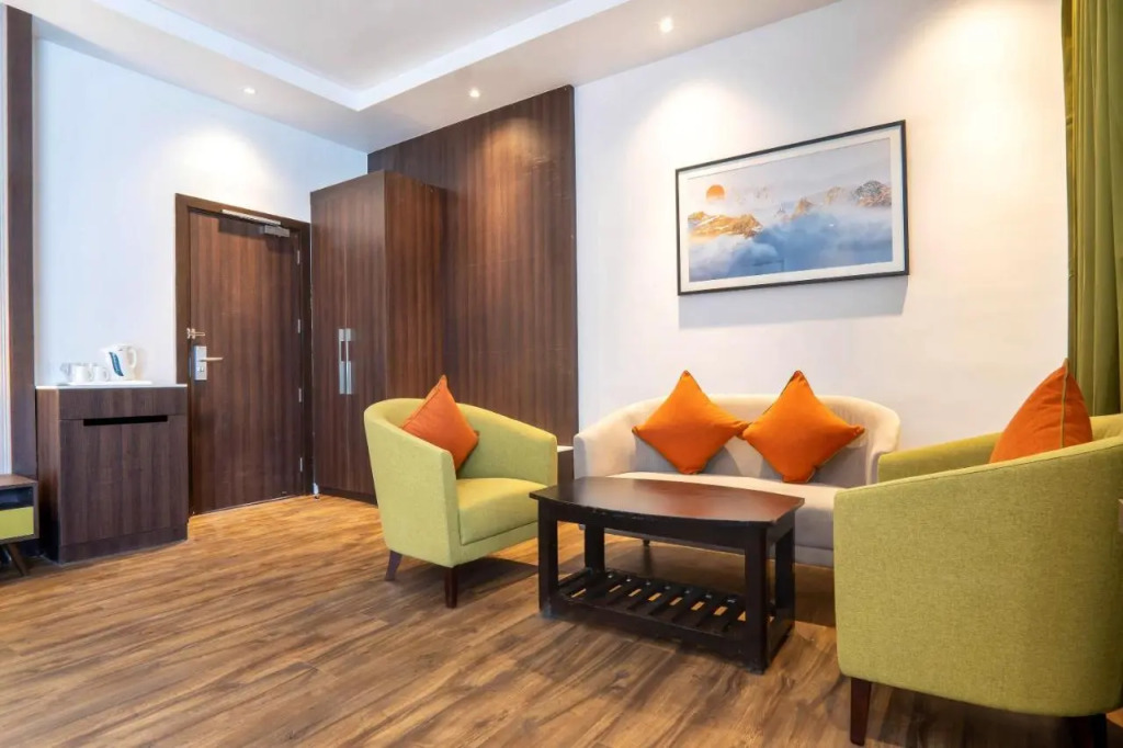 Hotel Le ROI Lake View koti