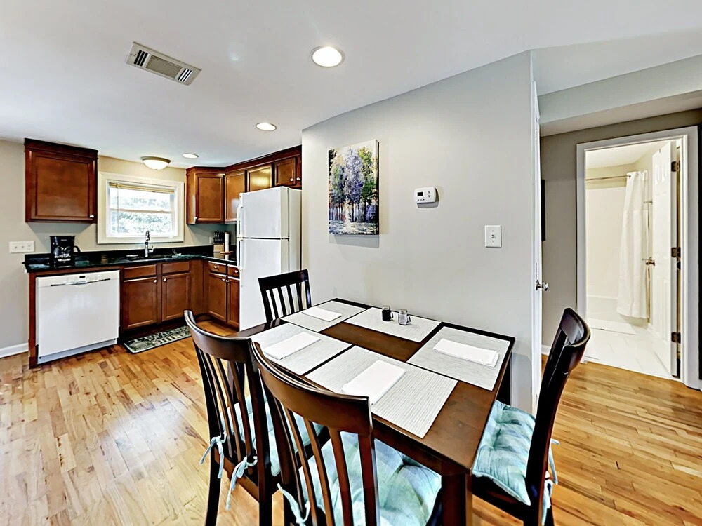 307 Savannah - 6 Br Duplex