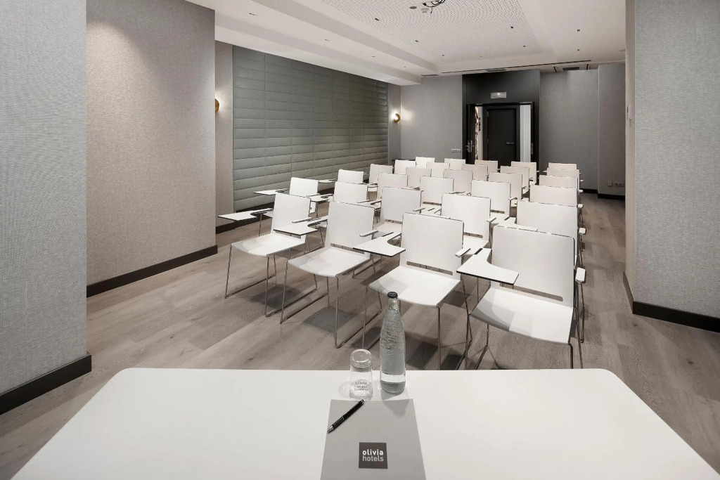 Olivia Plaza Hotel