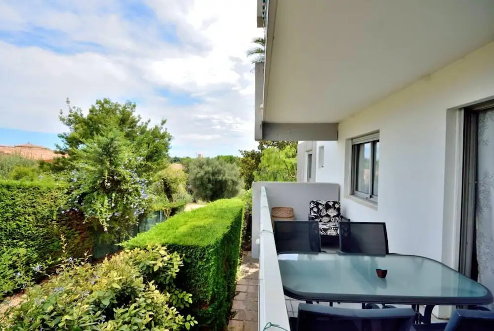 Apartment With one Bedroom in Antibes, With Furnished Terrace and Wifi