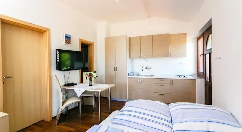 Apartments Josip