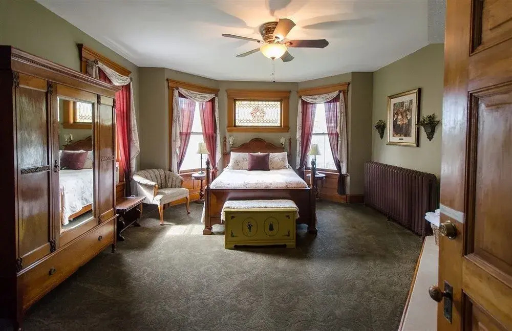 Waller House Inn