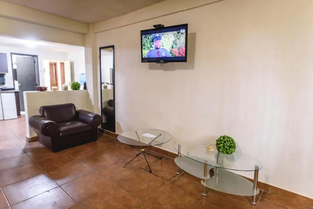 Suite con 2 recamaras,2mini splits, Parking Wifi 100 mb, cocina