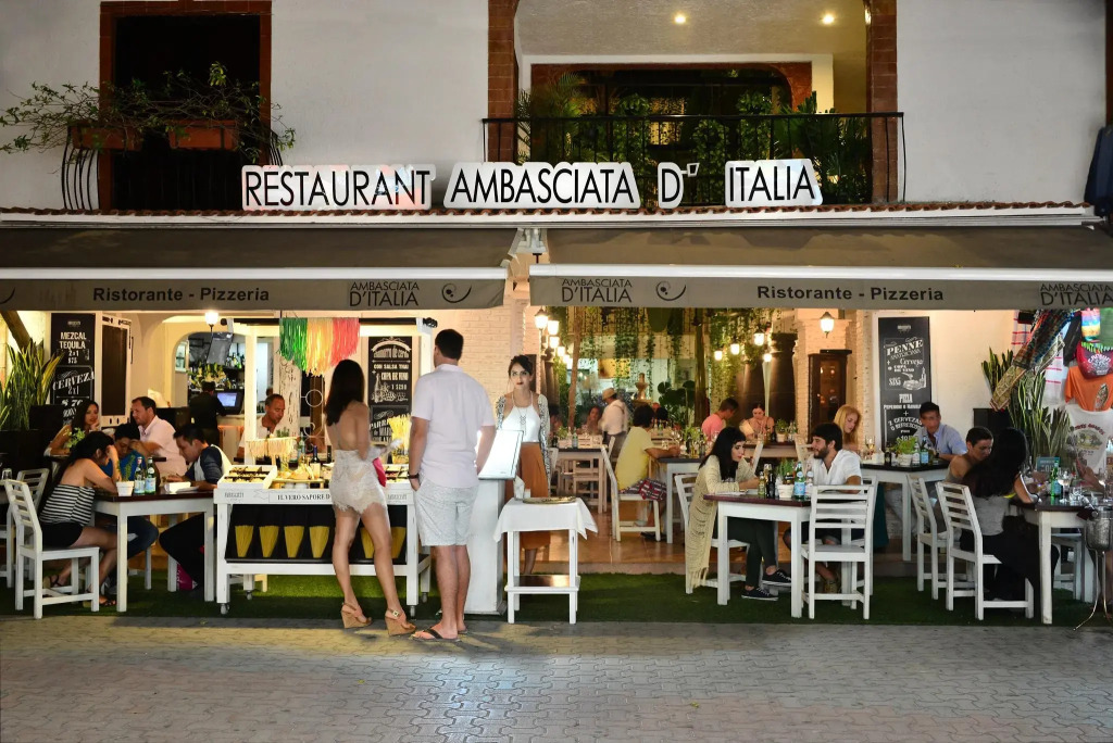 Unic Design Hotel - Near Mamitas Beach Club