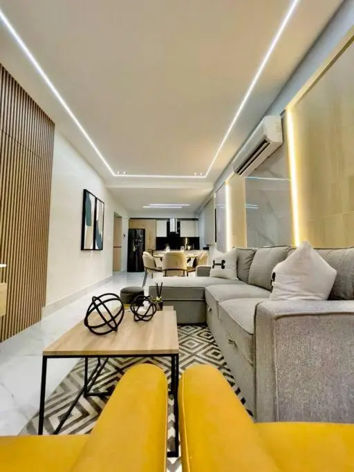 Luxury Apartment at Piantini Urbano Res. floor 12