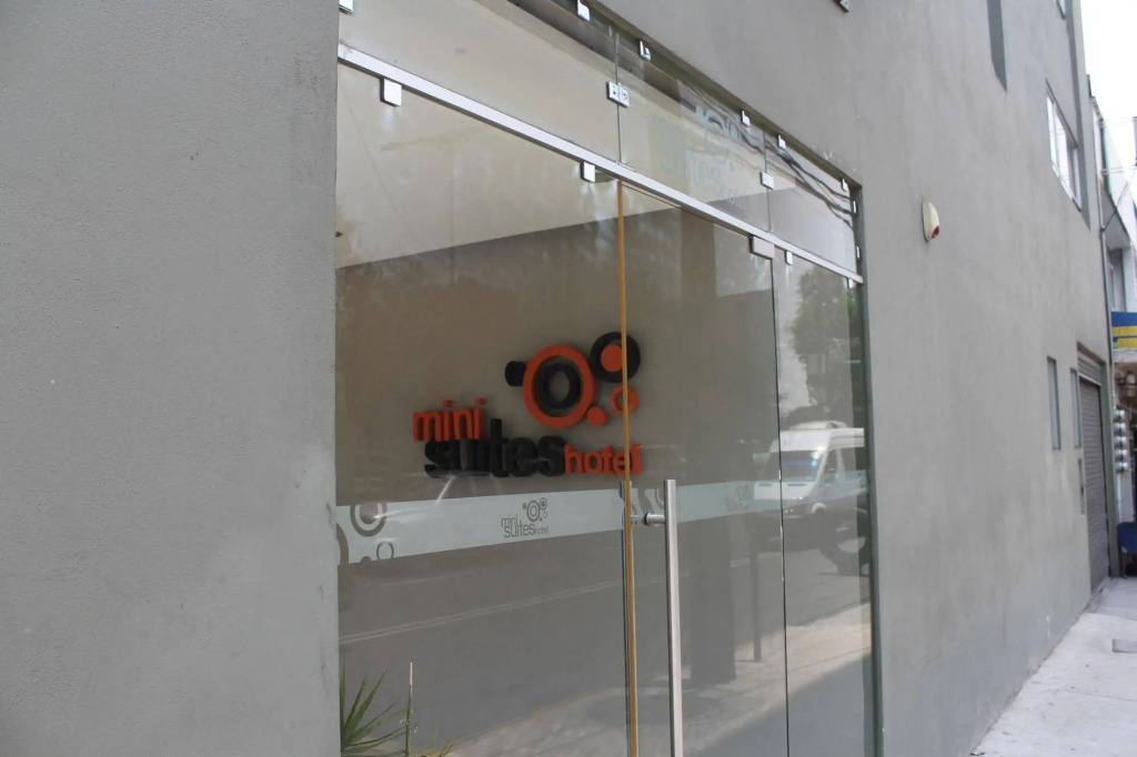 Mini Suites Hotel