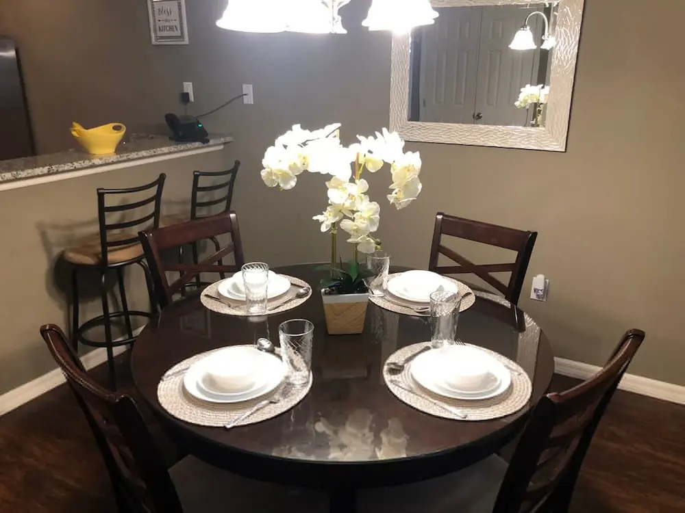 Comfortable 3BR Townhome Near Parks Great Value