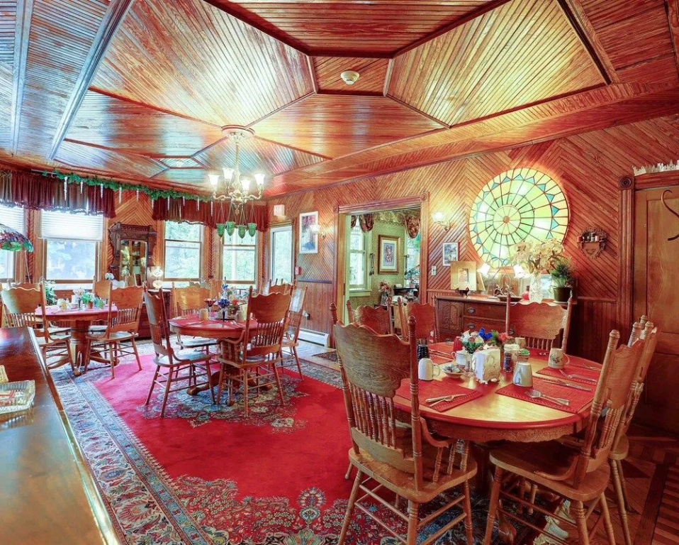 Fairlawn Inn