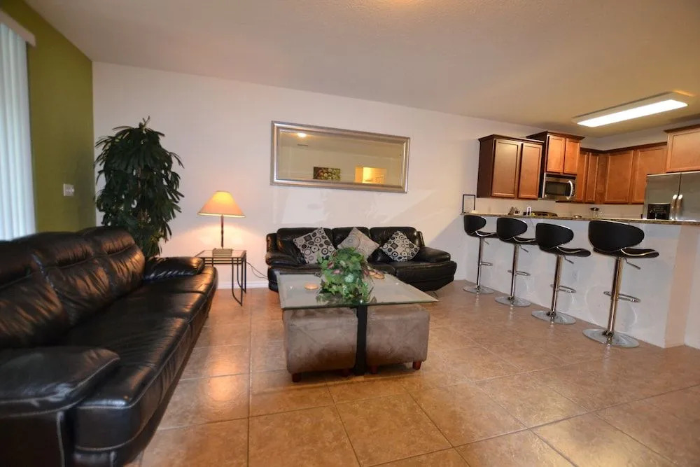Family Friendly - South Facing Pool - Game Room - Gated - Near Disney