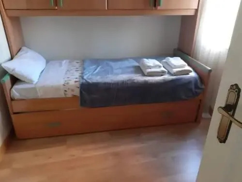 Flat 4-5pax FREE PARKING!!!