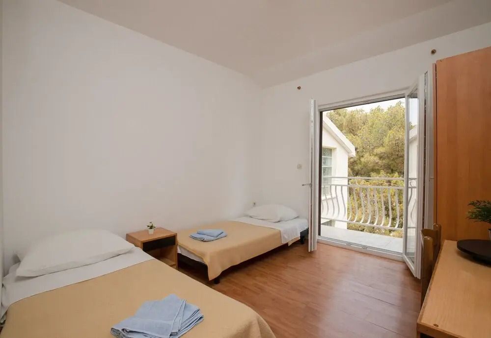 Beachfront Apartment Gaj 9