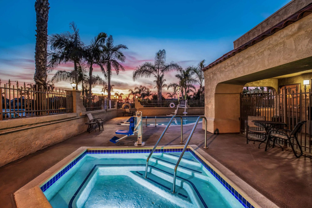 La Quinta by Wyndham Carlsbad - Legoland Area