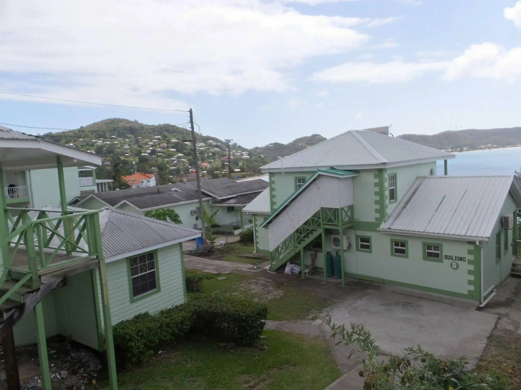Capt. Harris Suites