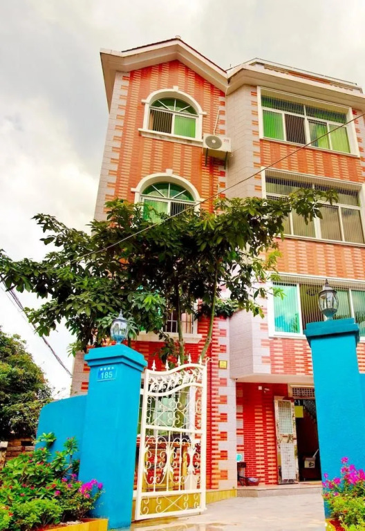 Chuxia Holiday Inn