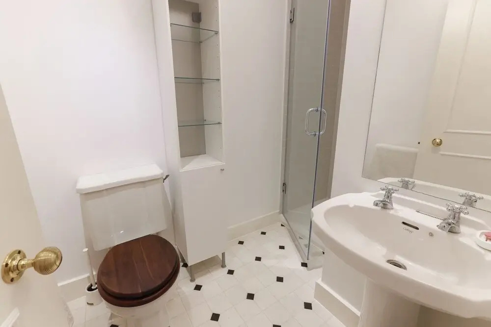 JOIVY Attractive Chelsea Apartment Sleeps 4