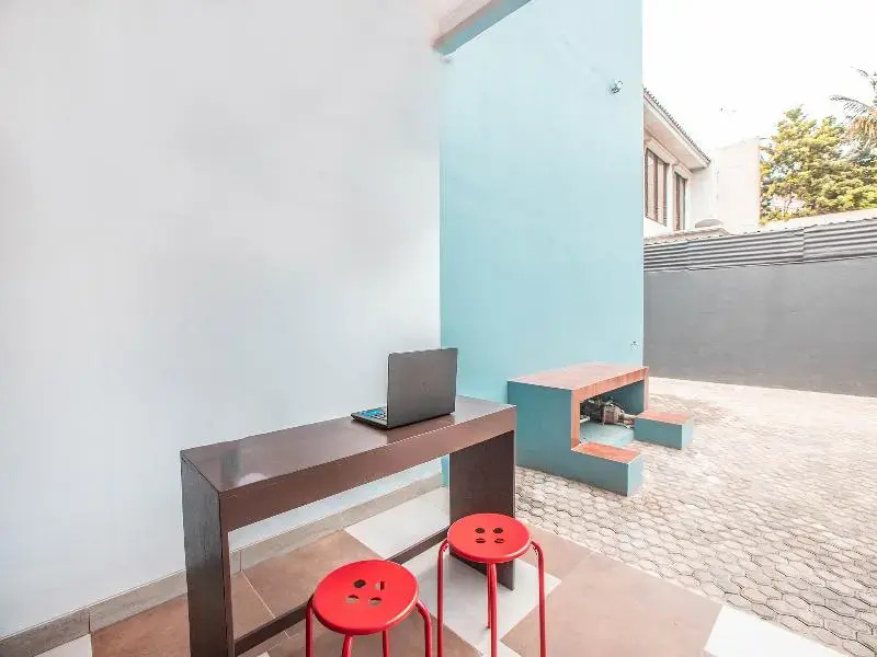 OYO 842 Arafuru Residence