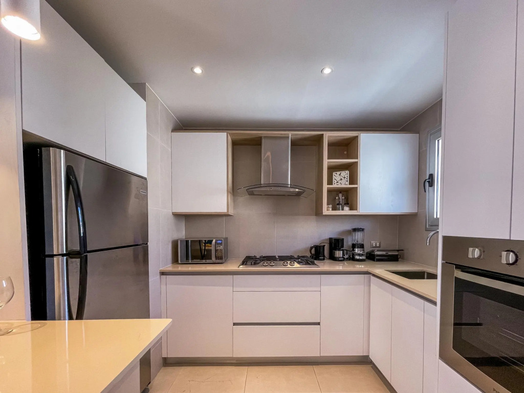 Gorgeous apartment steps from the beach.  B3