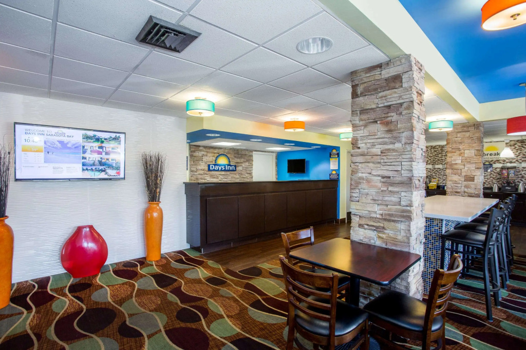 Days Inn by Wyndham Sarasota Bay