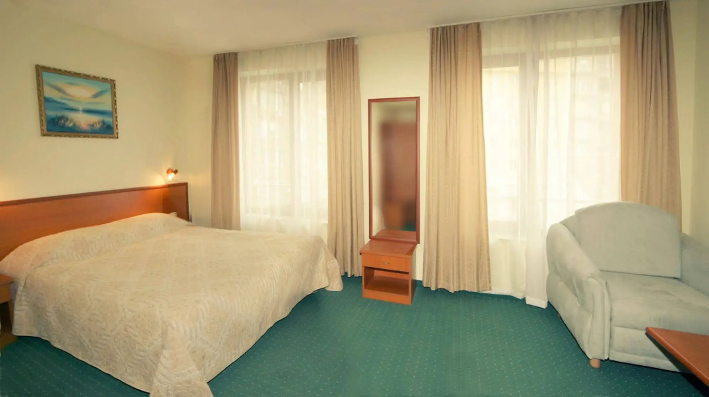 Dionis Hotel