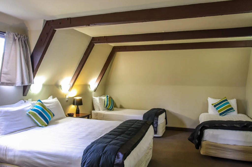 Camelot Motor Lodge