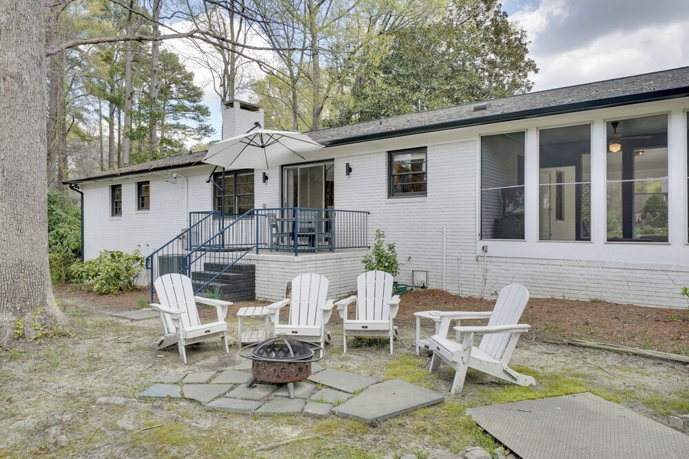 Quiet Downtown Cary Home w/ Screened Porch