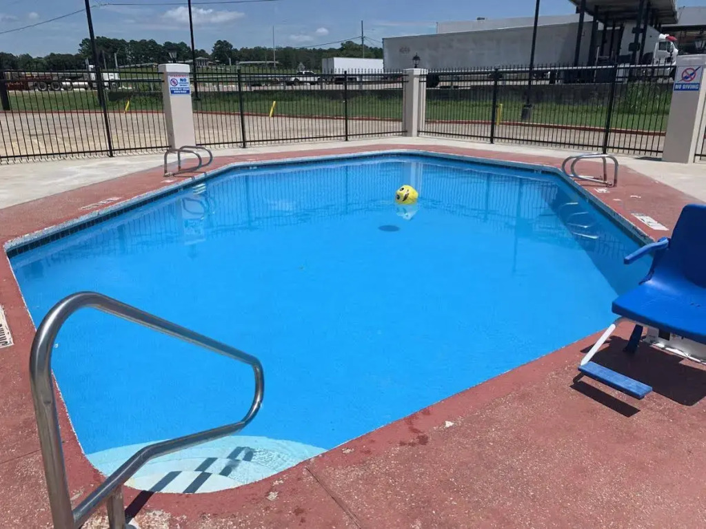 Super 8 by Wyndham Buffalo