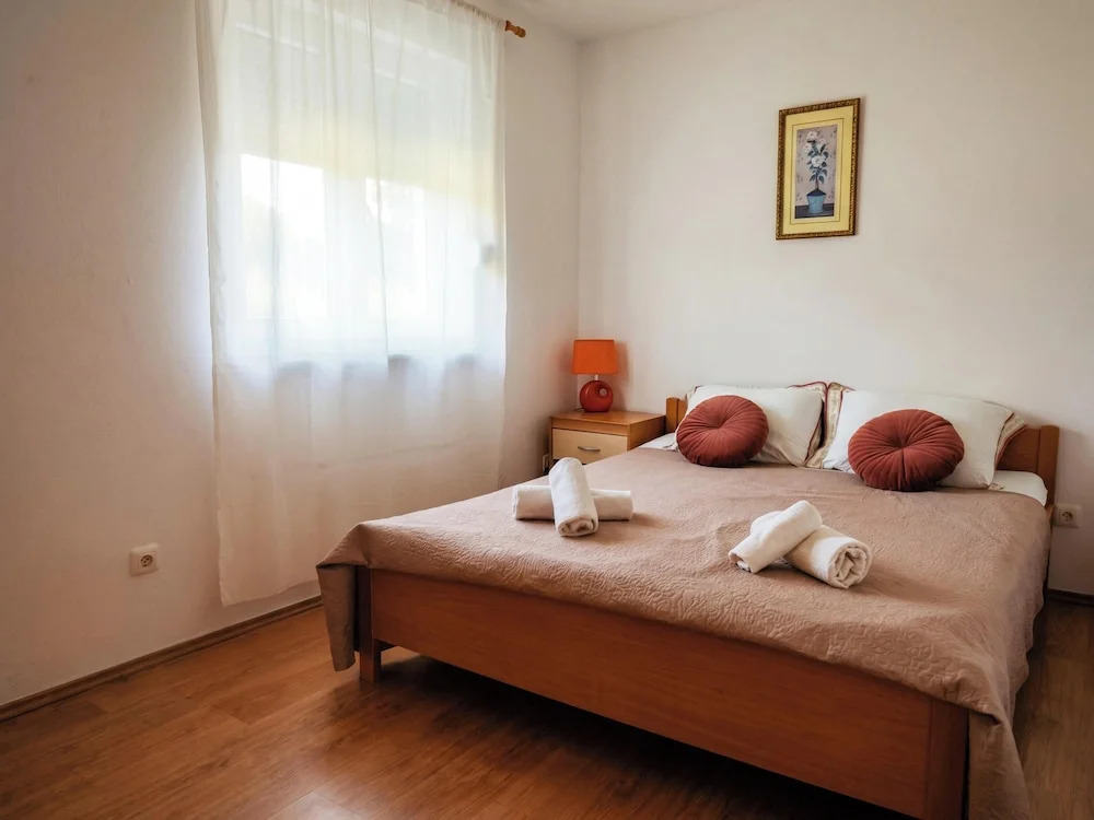 Apartments Ulika