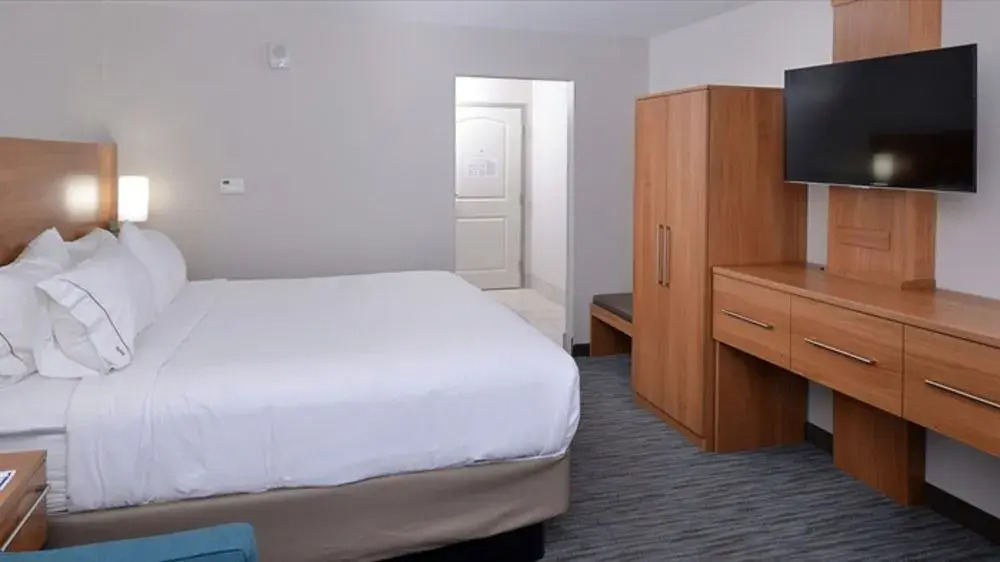 Holiday Inn Express & Suites Lexington East - Winchester Rd