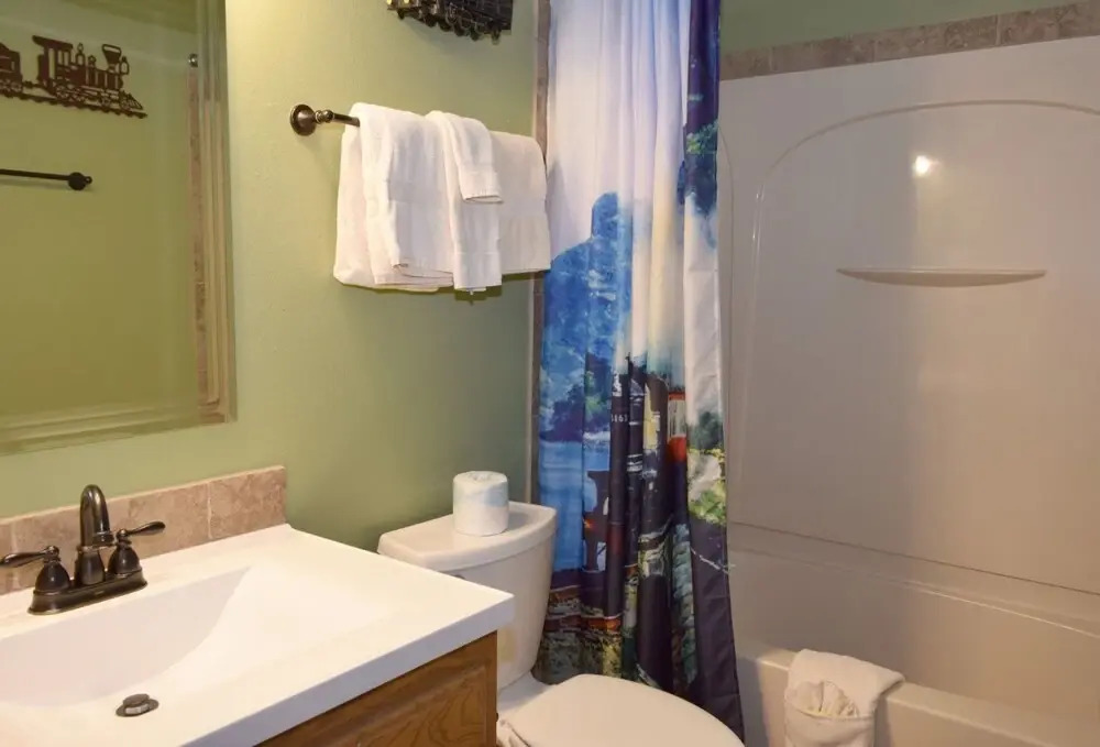 Claim_jumper_townhouse_19