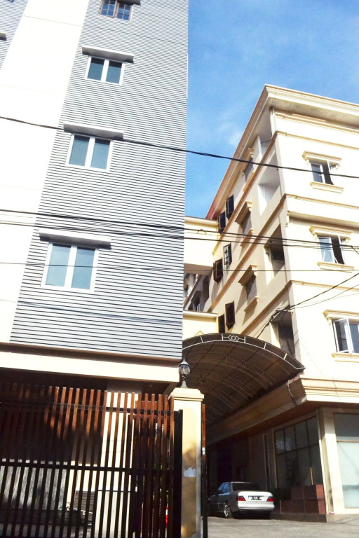 Newton Residence