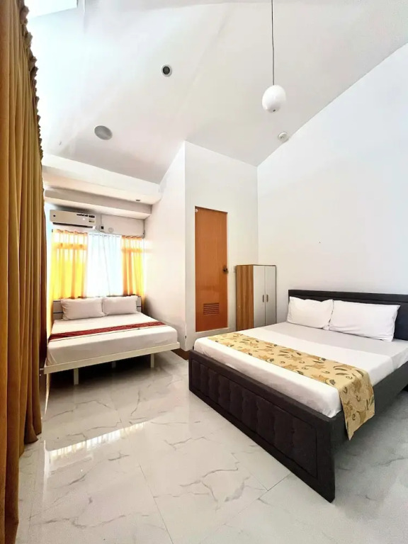 Legends Hotel & Restaurant - Lemery and Taal